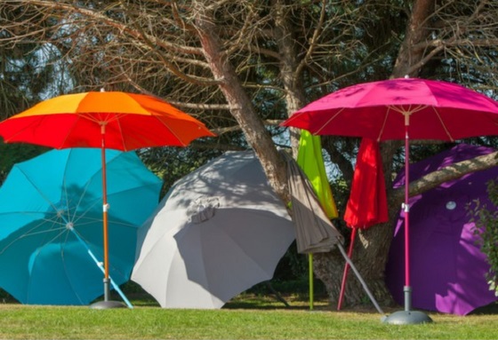 se protéger du soleil parasol couleur
